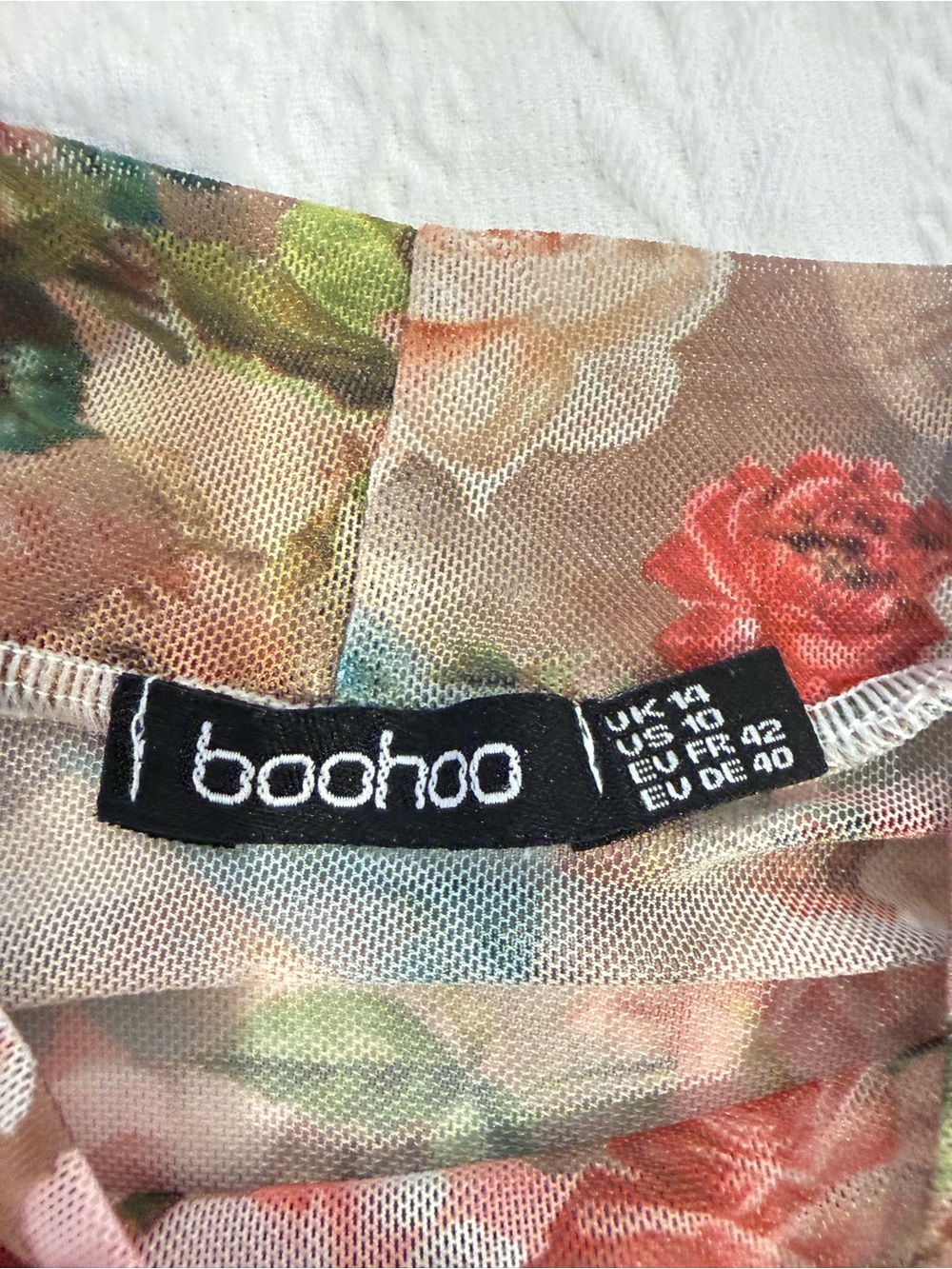 Boohoo ‘Sheer Angel Dress’ - Picture 6 of 6
